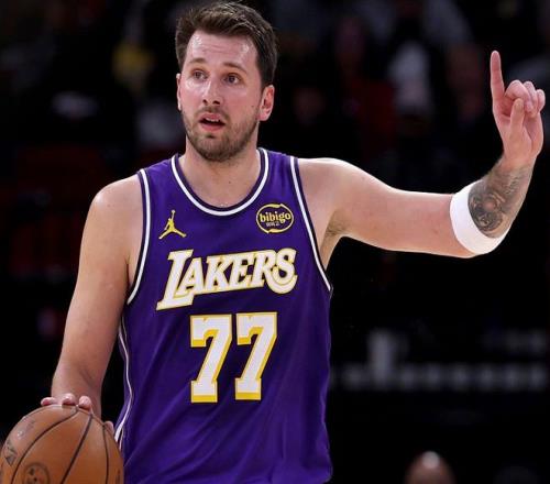 成都羽毛球,男团荣获学,青会银牌,爱游戏app,爱游戏官网,爱游戏体育官网,爱游戏体育app